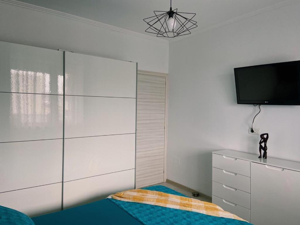 Peacock Apartament- Stefan Building Lägenhet Năvodari Exteriör bild