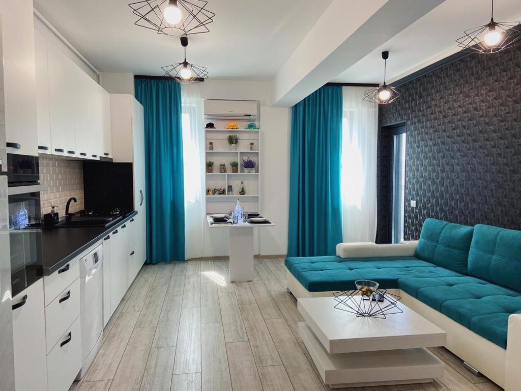Peacock Apartament- Stefan Building Lägenhet Năvodari Exteriör bild