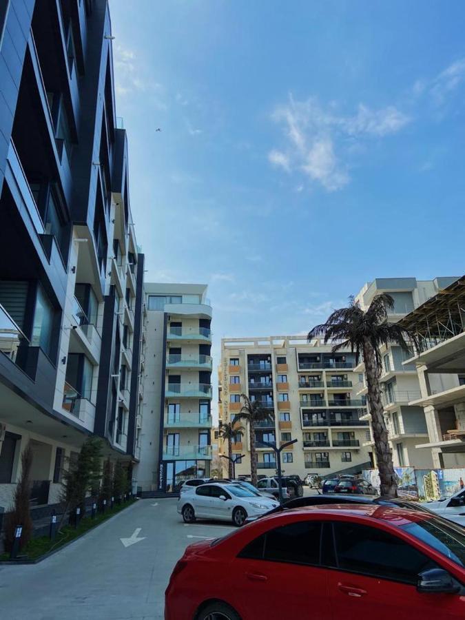 Peacock Apartament- Stefan Building Lägenhet Năvodari Exteriör bild